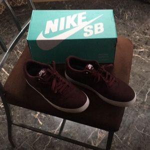 Nike SB check sneakers Maroon color brand new
